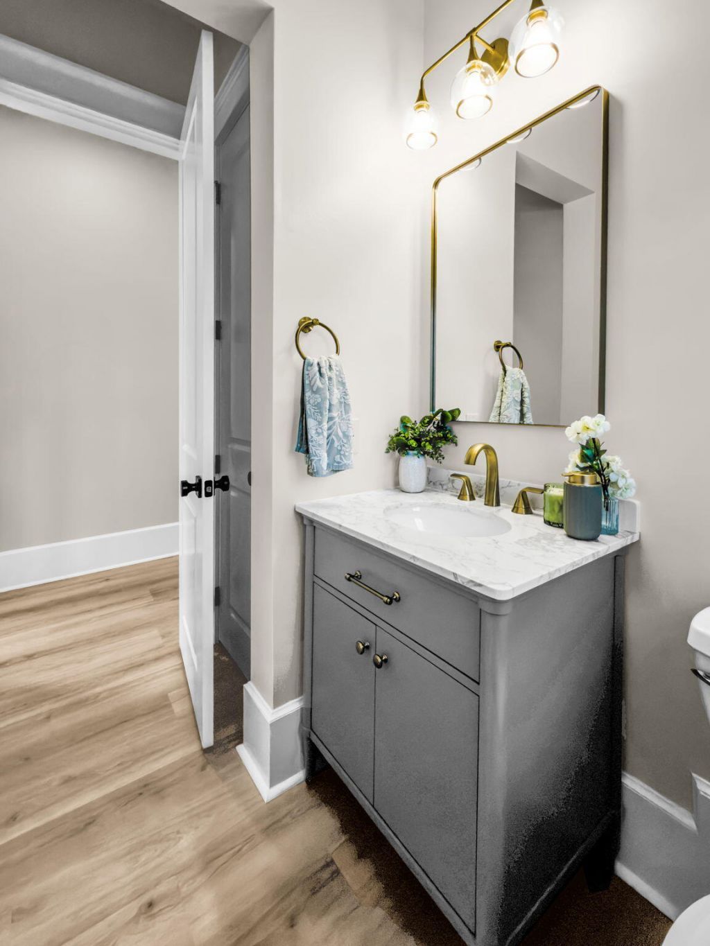 3555 Holmgren Street Photo 27