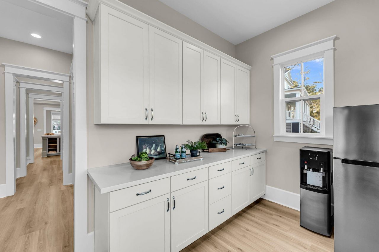 3555 Holmgren Street Photo 30