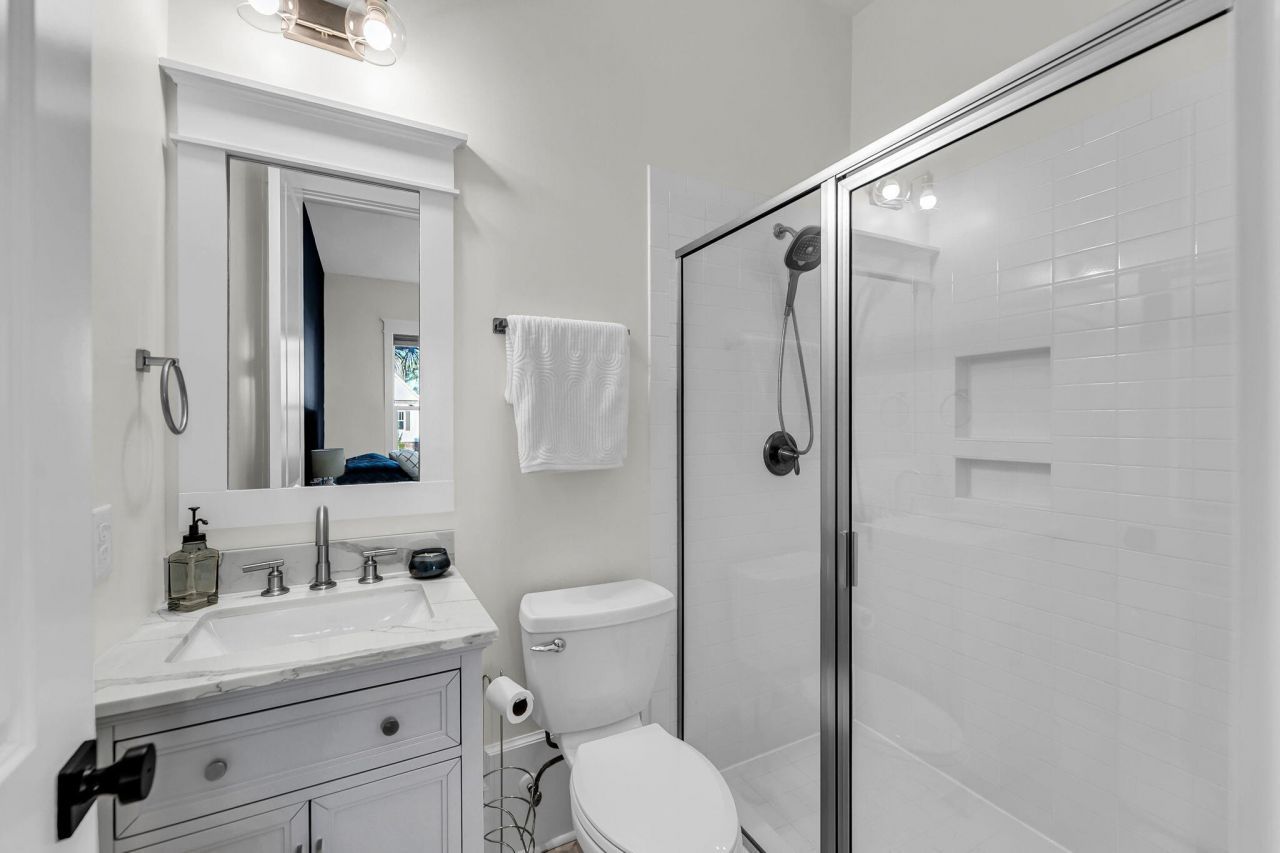 3555 Holmgren Street Photo 37