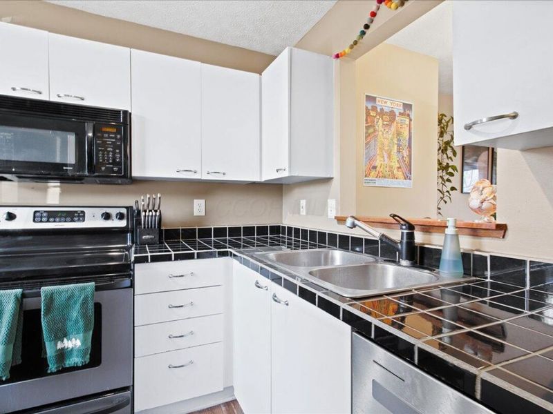 2202 Sandman Drive, Unit 56E, Columbus, OH 43235 Photo 10