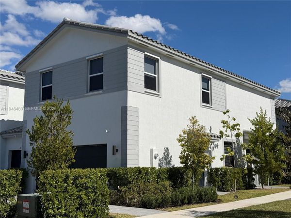 145 SW 184th Pl, Pembroke Pines, FL 33029