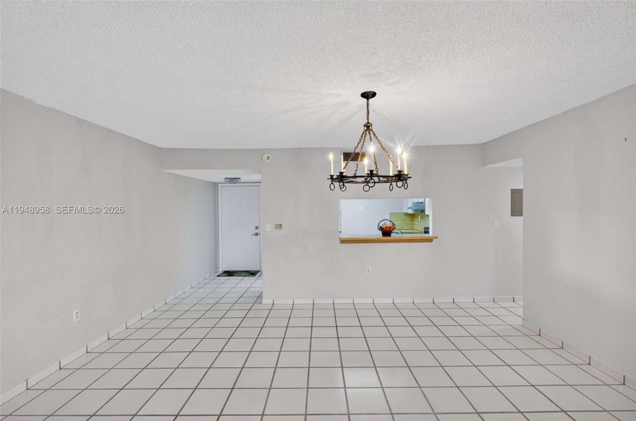 9937 NW 9th St. Cir., Unit 13-19, Miami, FL 33172 Photo
