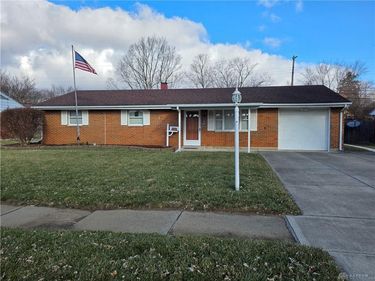 107 Glenada Court, New Lebanon, OH 45345