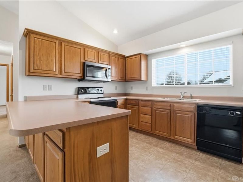 1711 Pinehurst Drive, Springfield, OH 45502 Photo 10