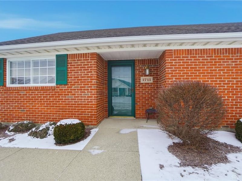 1711 Pinehurst Drive, Springfield, OH 45502 Photo 2