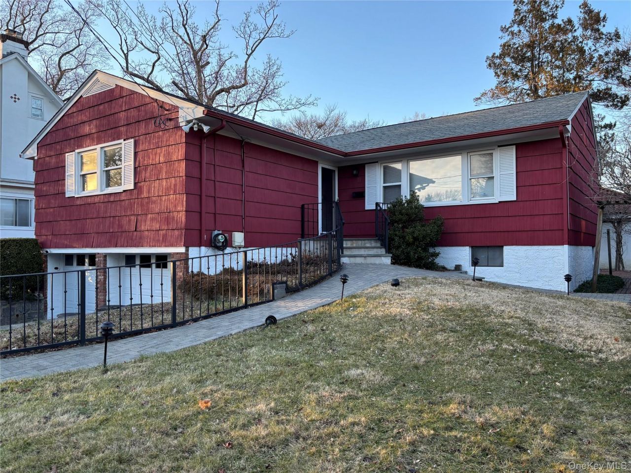 11 Muir Place, New Rochelle, NY 10801 Main Photo