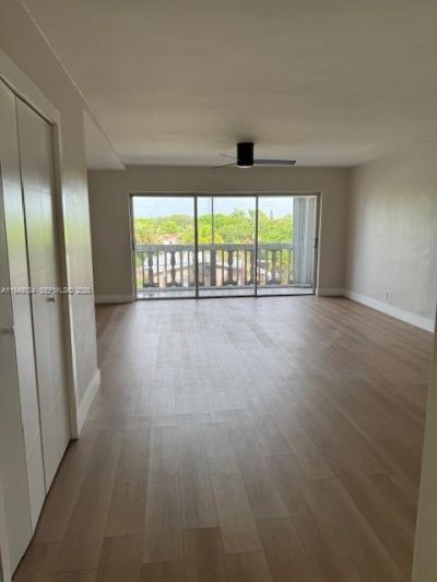 215 SE 3rd Ave, Unit 307B, Hallandale Beach, FL 33009 Photo