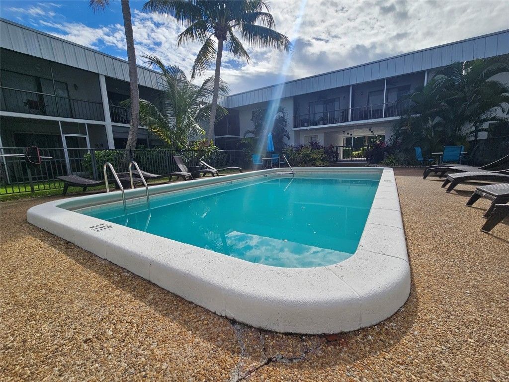 825 NW 13th Street, Unit 110, Boca Raton, FL 33486 Photo