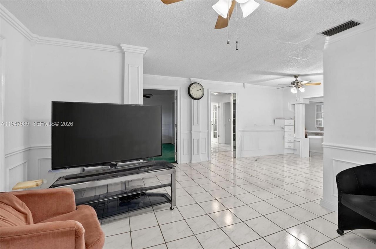 2299 NW 73rd Ave, Sunrise, FL 33313 Photo