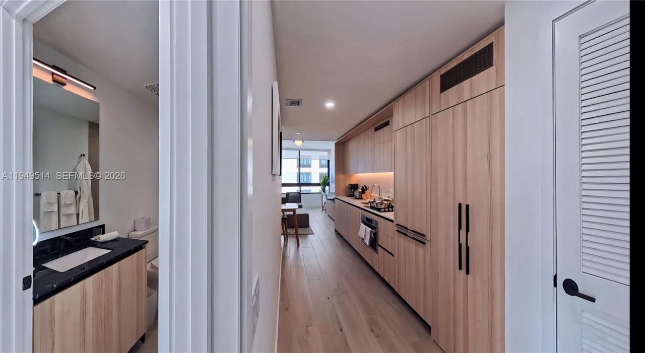 225 N Miami Ave, Unit 1812, Miami, FL 33132 Photo