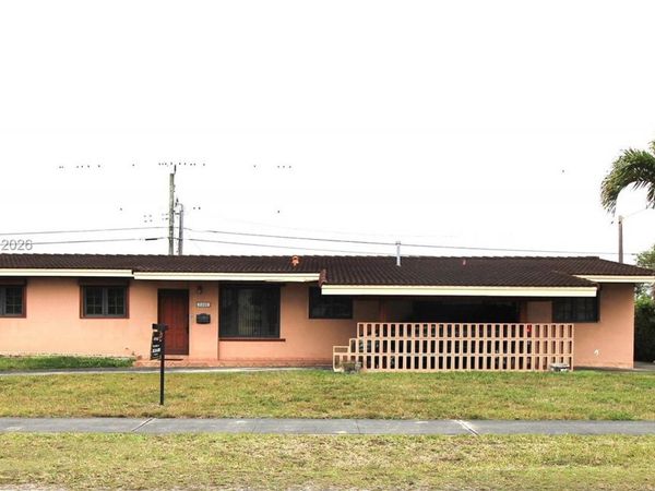 2000 SW 84th Ave, Miami, FL 33155