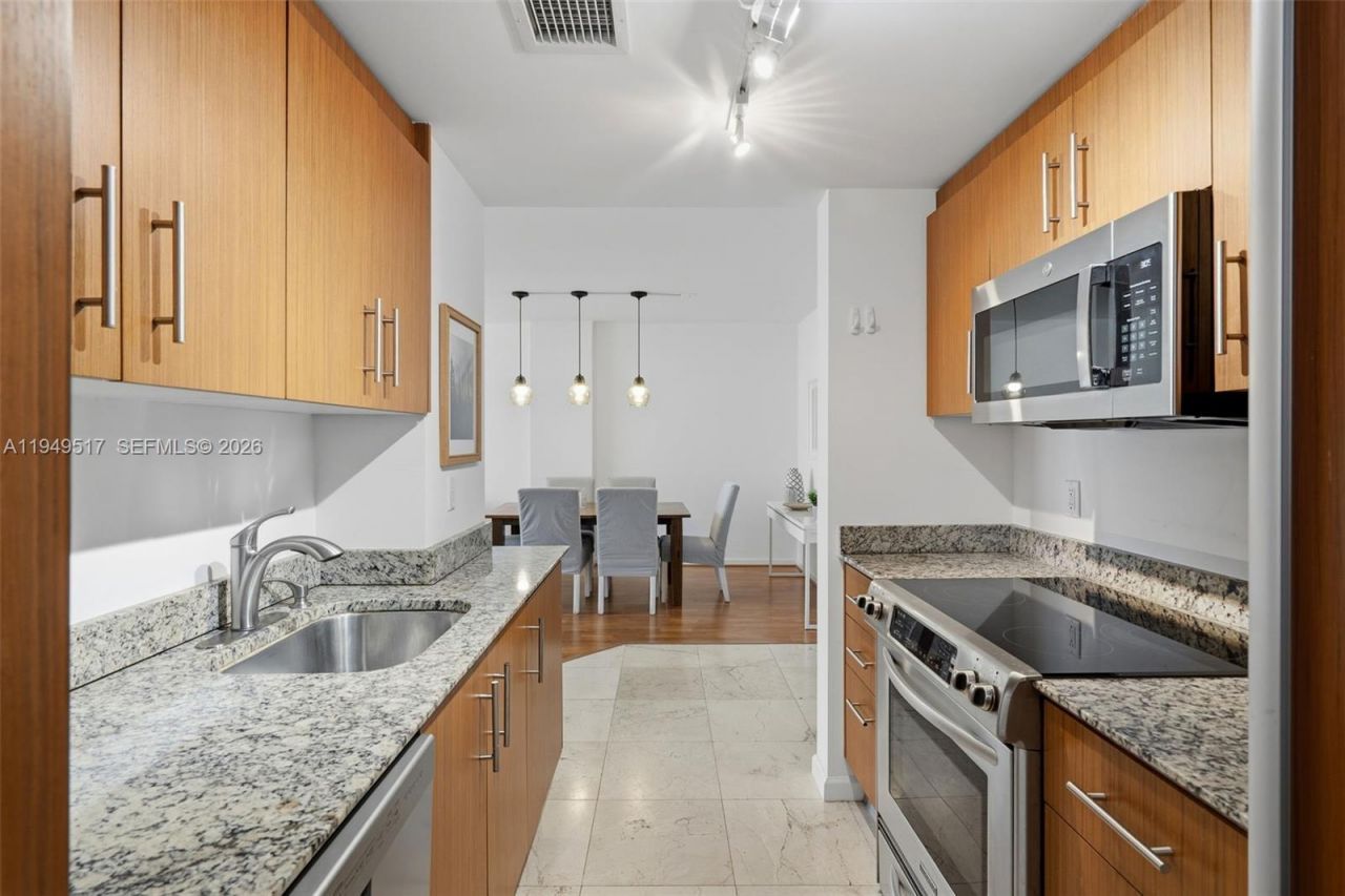 10275 Collins Ave, Unit 718, Bal Harbour, FL 33154 Photo