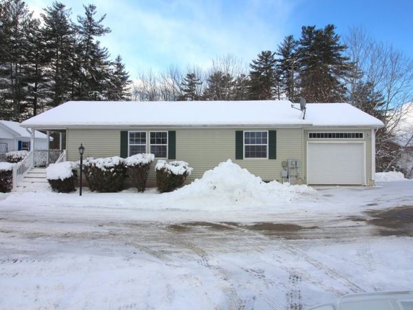 30 Sawmill Ridge, Sandown, NH 03873