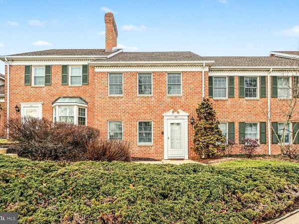 185 WYNTRE BROOKE DRIVE, YORK, PA 17403