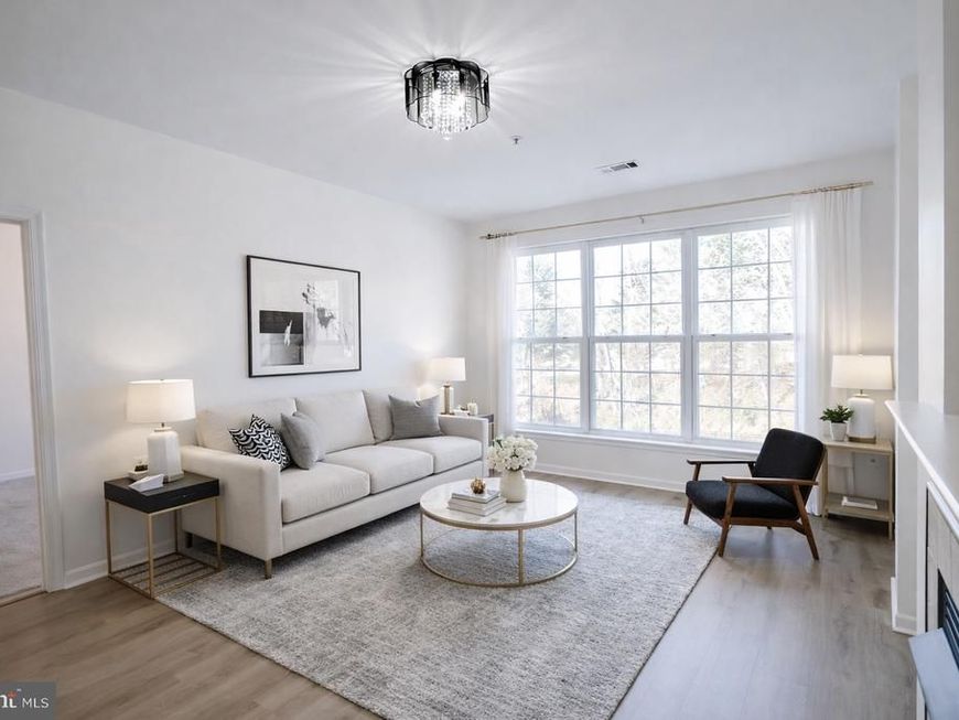 400 Symphony Circle, Unit 422H, Cockeysville, MD 21030 Main Photo