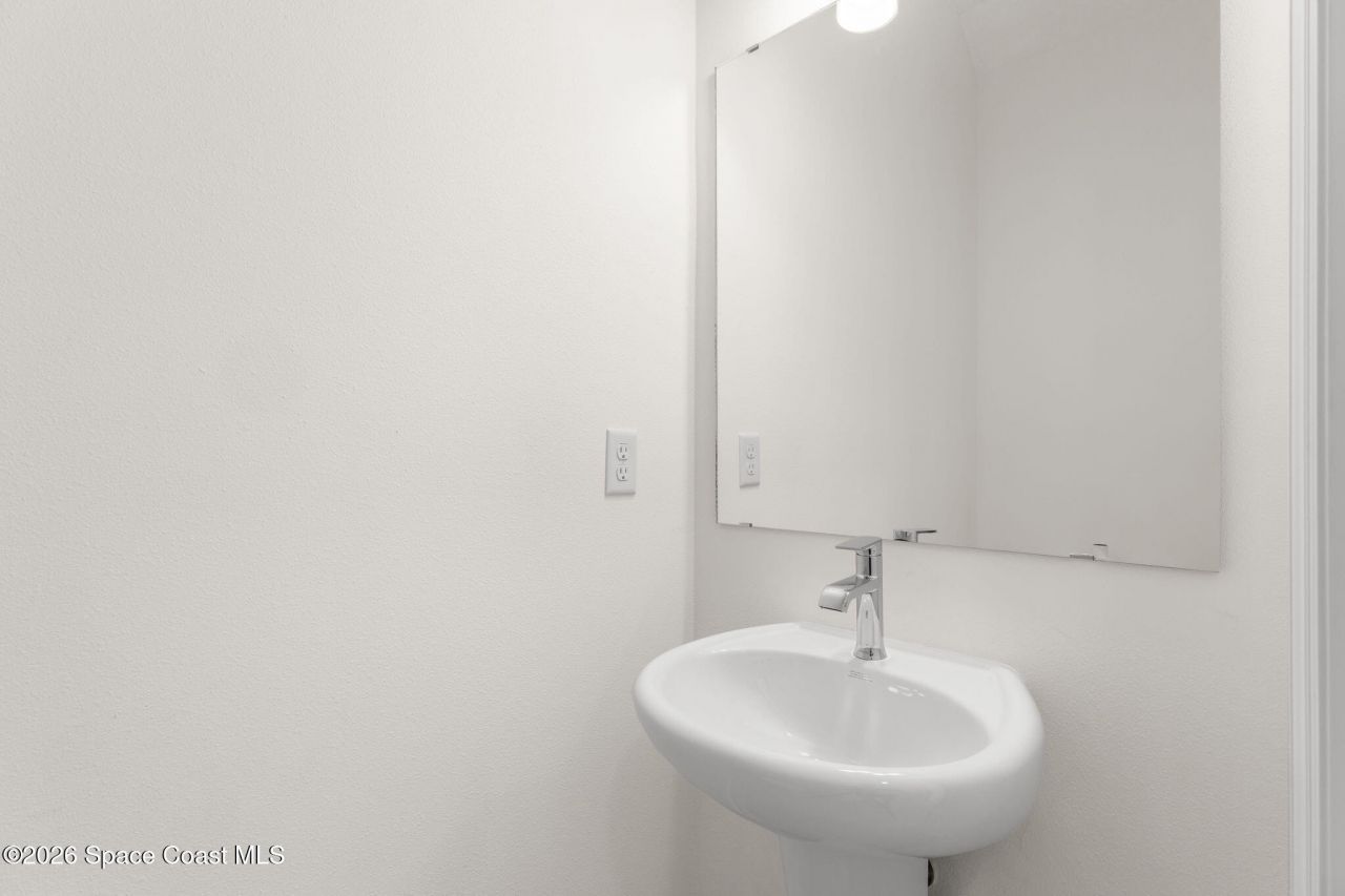 199 Dayton Boulevard, Melbourne Village, FL 32904 Photo