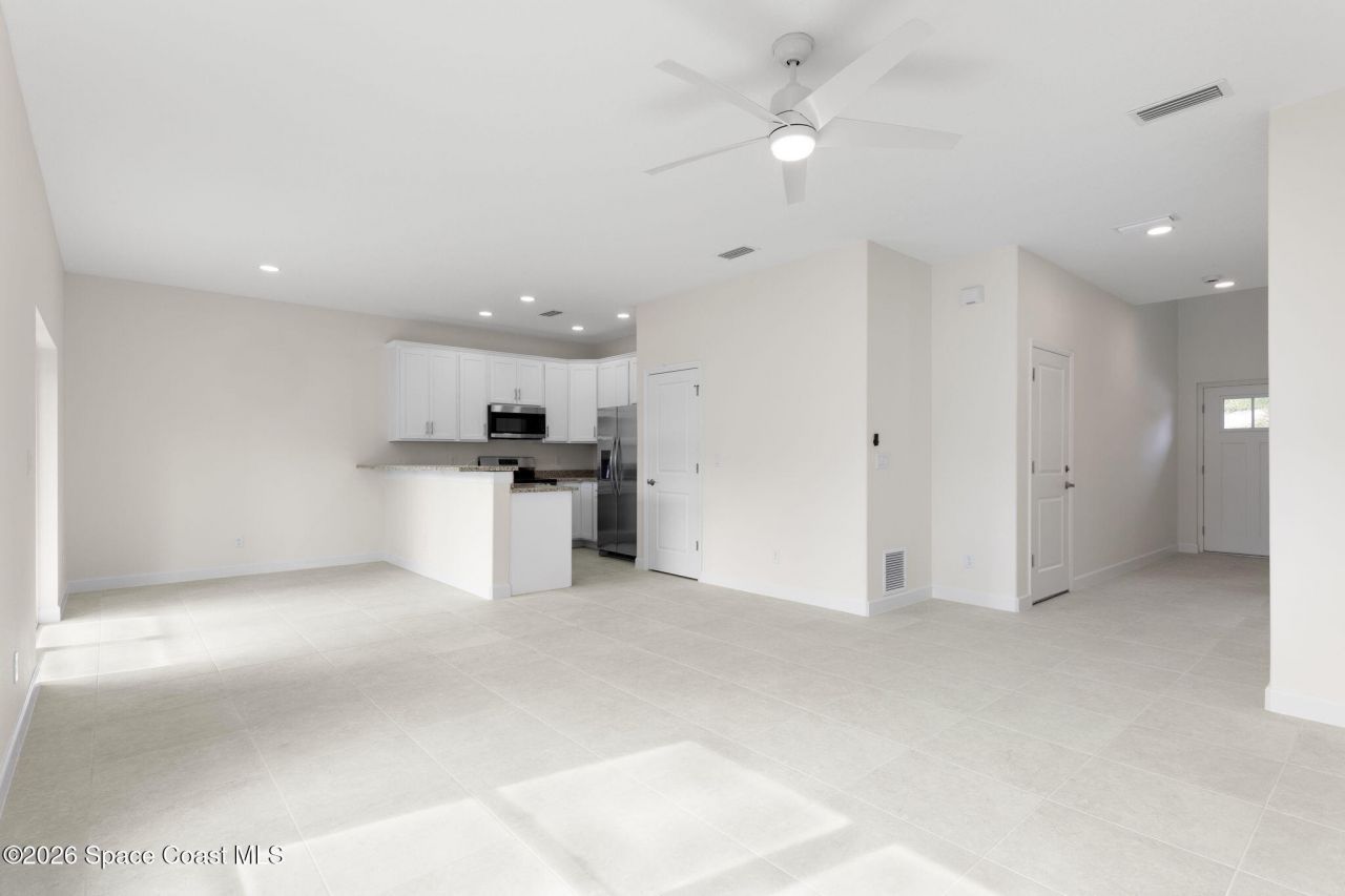 199 Dayton Boulevard, Melbourne Village, FL 32904 Photo