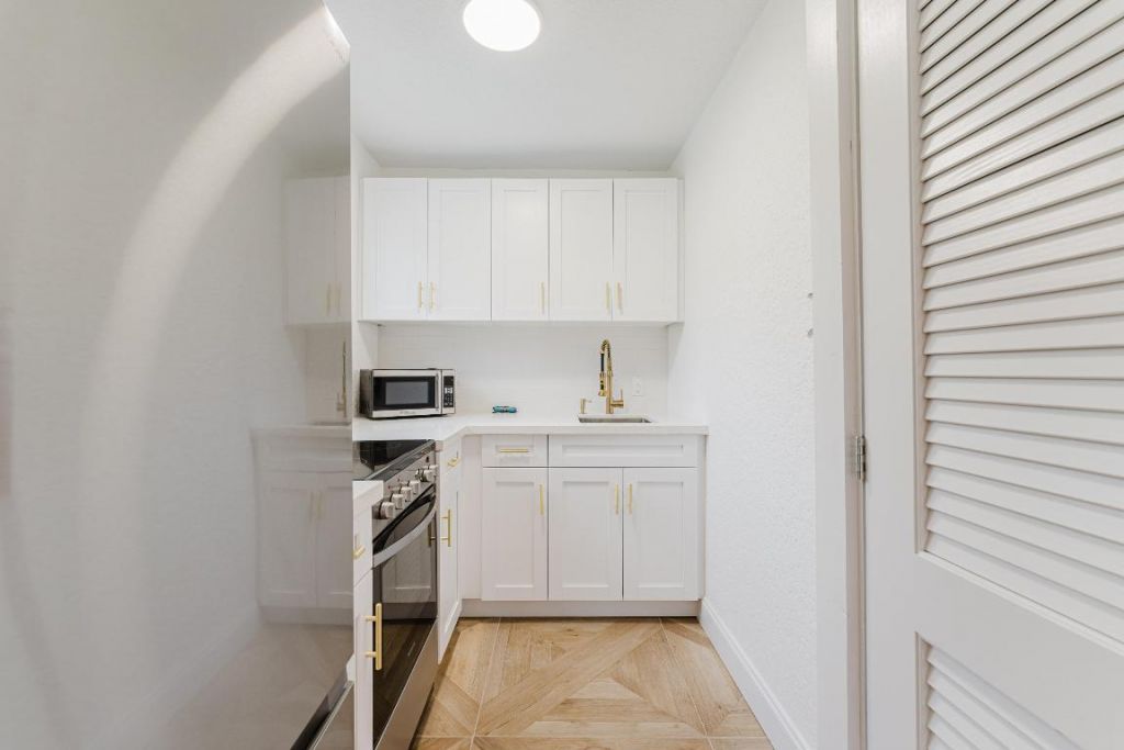 921 Ortega Road, West Palm Beach, FL 33405 Photo