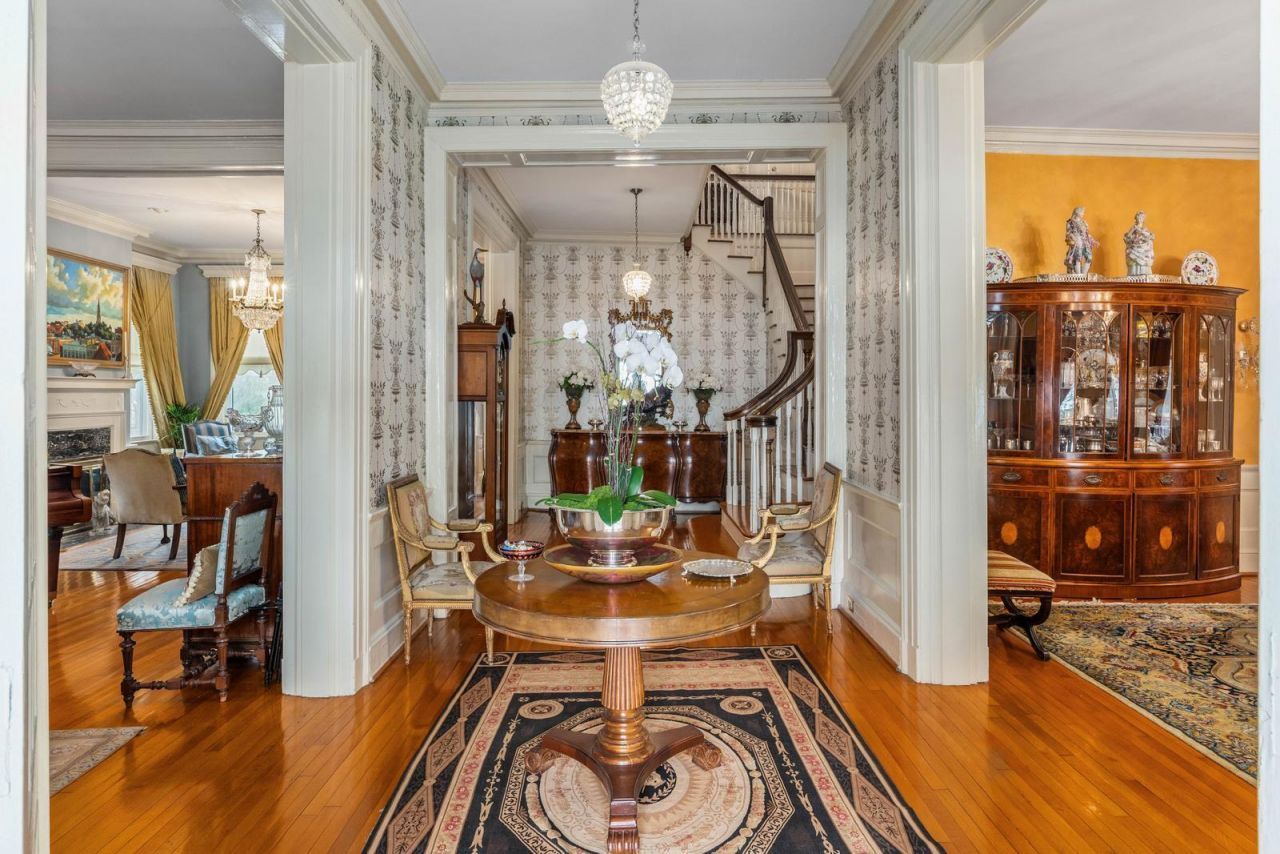 74 Murray Boulevard Photo 7