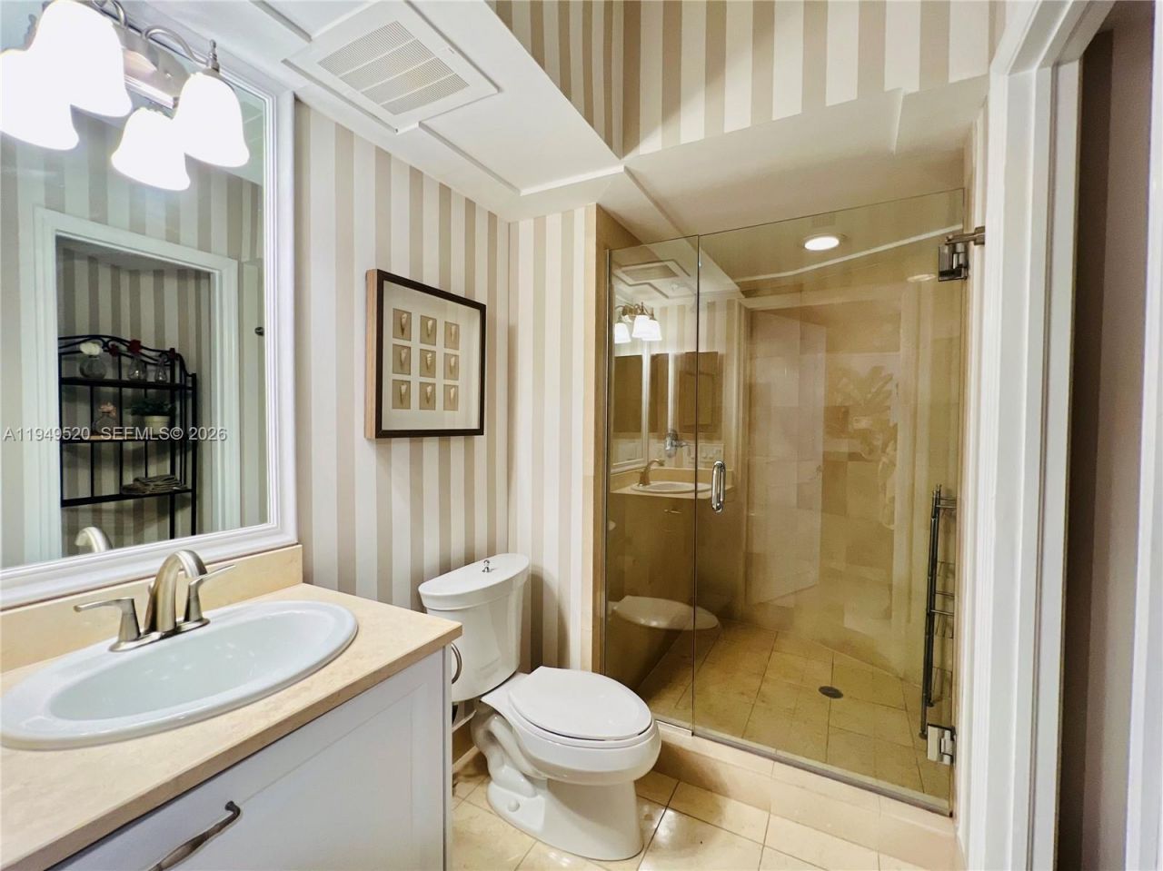 20000 E Country Club Dr , Unit 806, Aventura, FL 33180 Photo