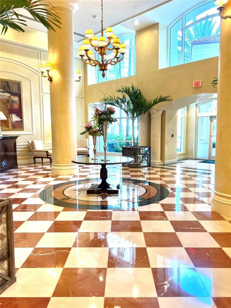 20000 E Country Club Dr , Unit 806, Aventura, FL 33180 Photo