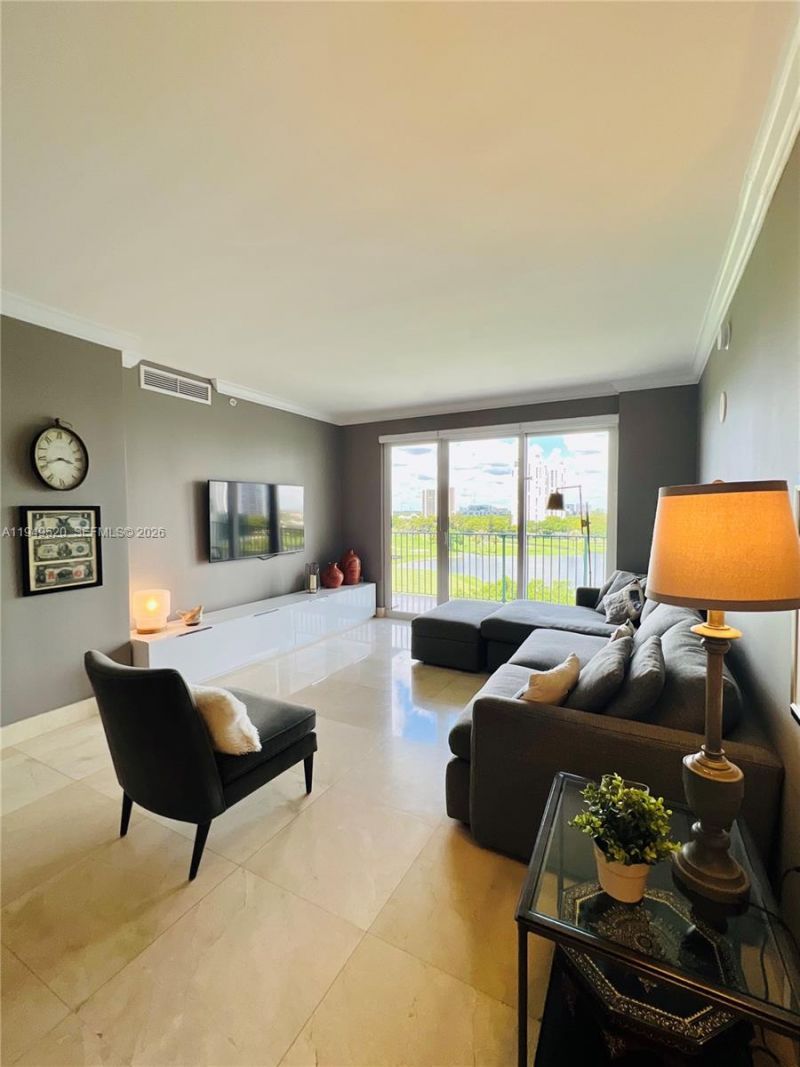 20000 E Country Club Dr , Unit 806, Aventura, FL 33180 Photo