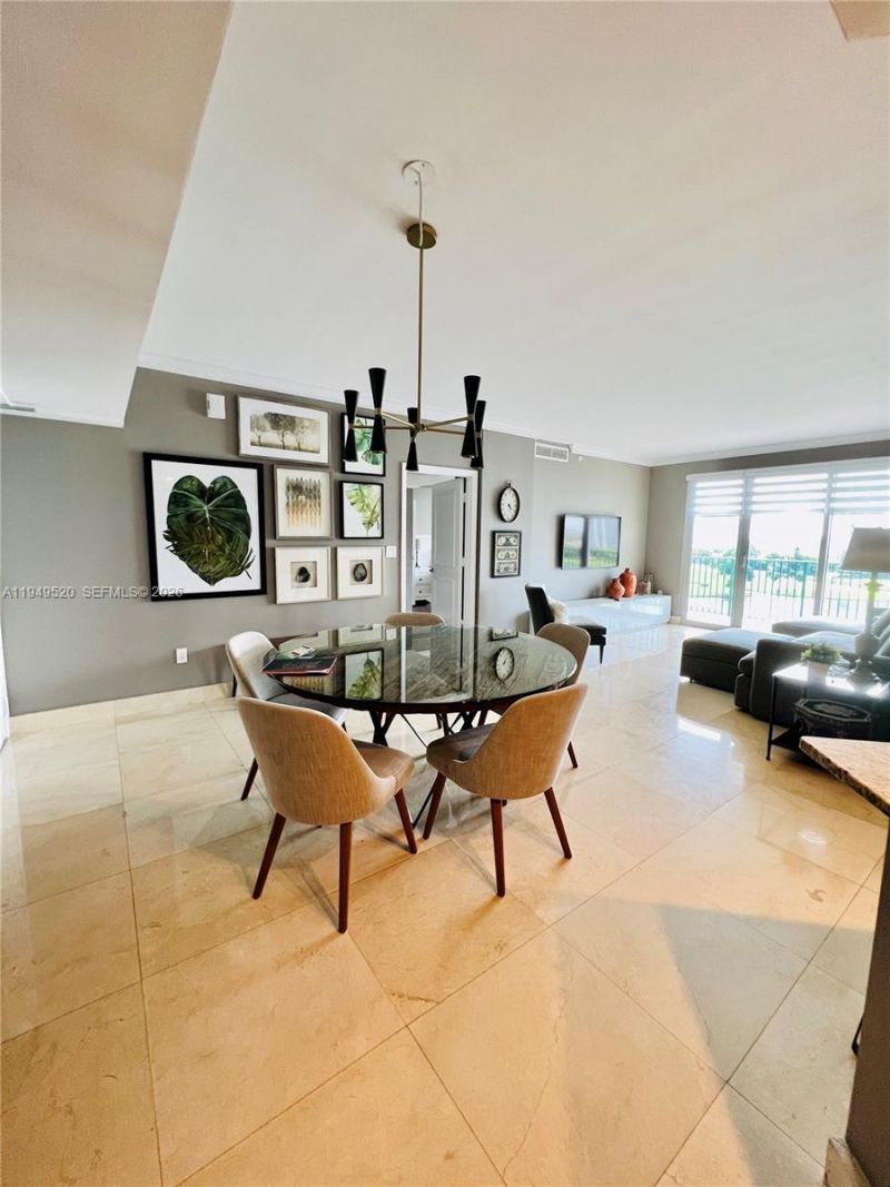 20000 E Country Club Dr , Unit 806, Aventura, FL 33180 Photo