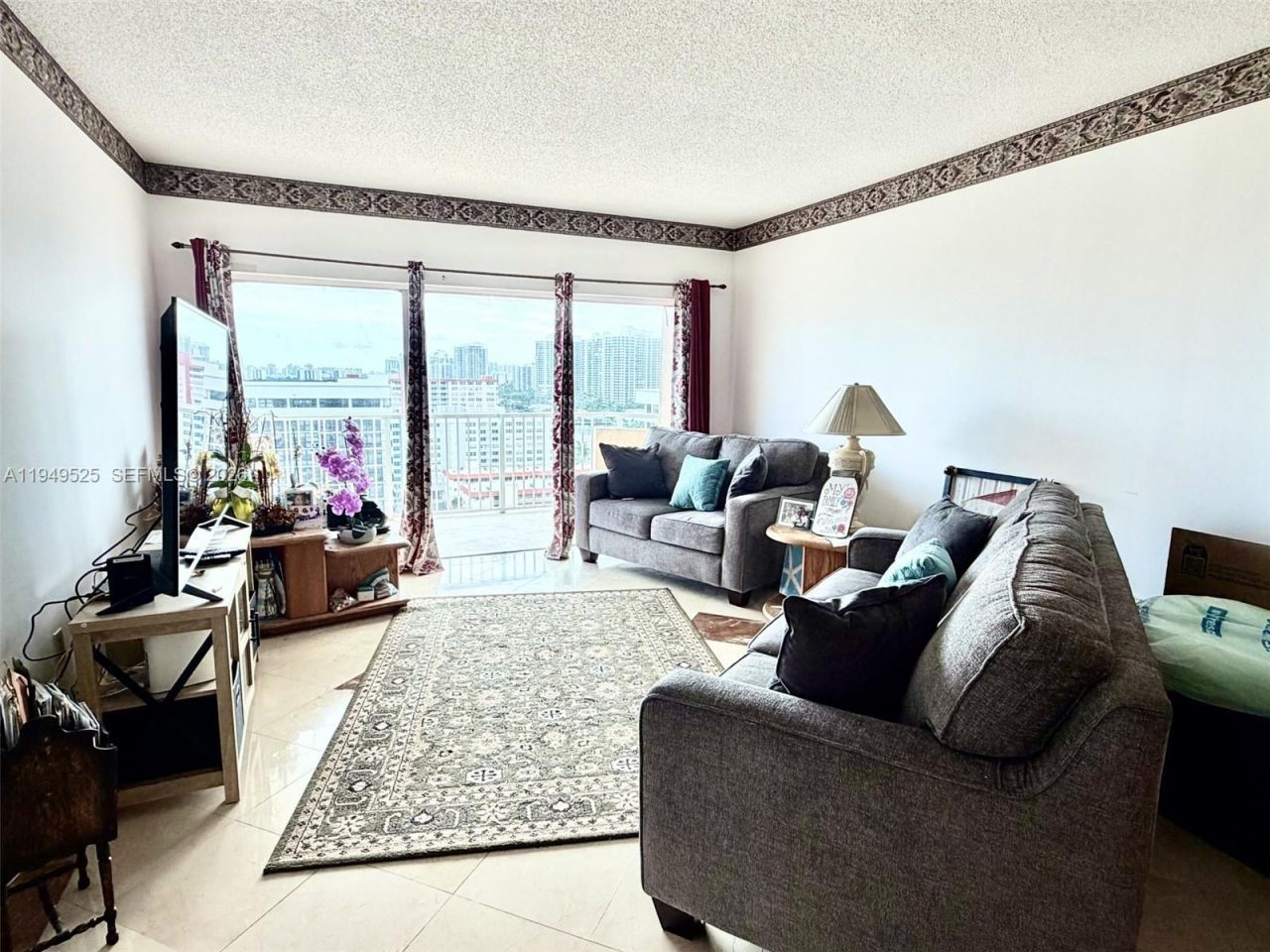 1985 S Ocean Dr, Unit 16C, Hallandale Beach, FL 33009 Photo