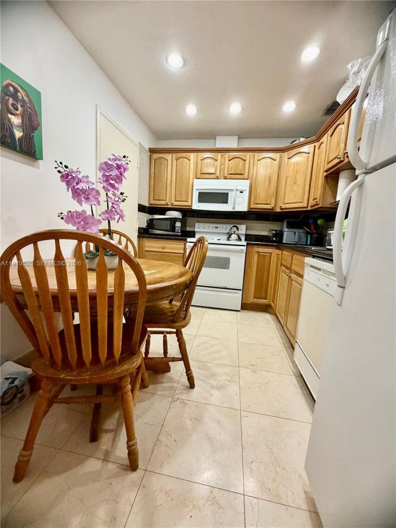 1985 S Ocean Dr, Unit 16C, Hallandale Beach, FL 33009 Photo