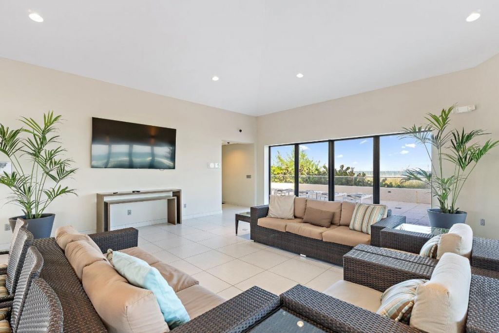 5510 N Ocean Drive, Unit 19c, Singer Island, FL 33404 Photo