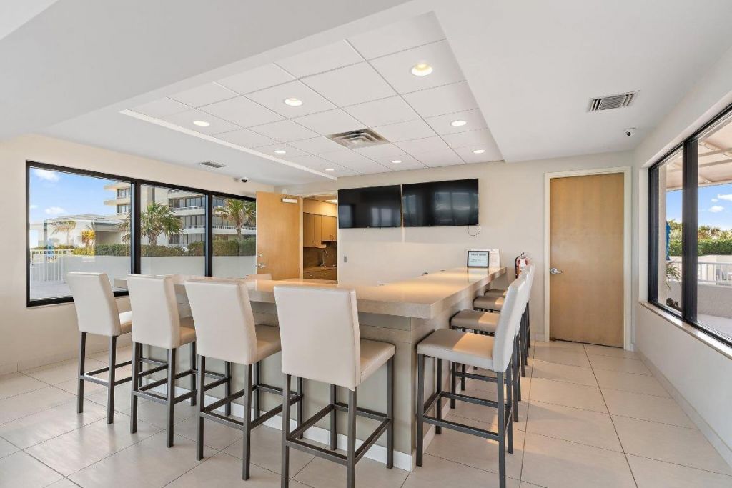 5510 N Ocean Drive, Unit 19c, Singer Island, FL 33404 Photo