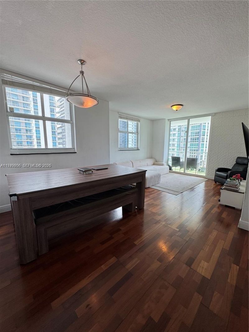 1250 S Miami Ave, Unit 2214, Miami, FL 33130 Photo