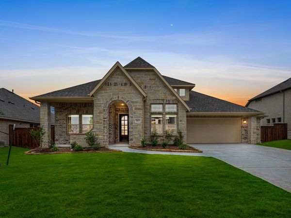 2112 Redding Drive, Mansfield, TX 76084