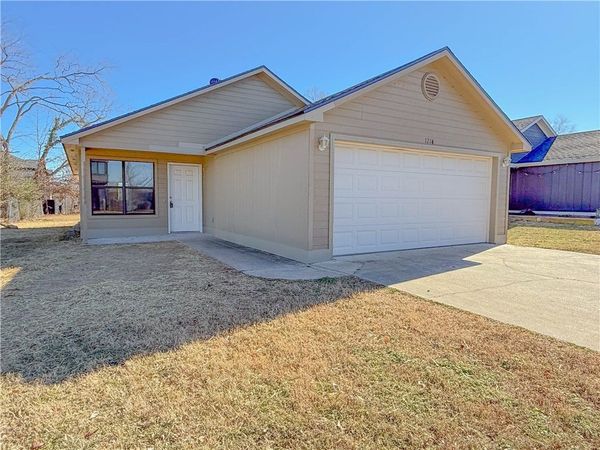 1214 NE Monroe, Bentonville, AR 72712