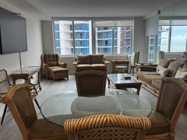 5401 SE Collins Ave, Unit 1412, Miami Beach, FL 33140 Photo