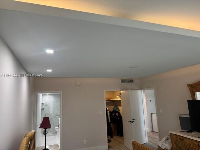 5401 SE Collins Ave, Unit 1412, Miami Beach, FL 33140 Photo