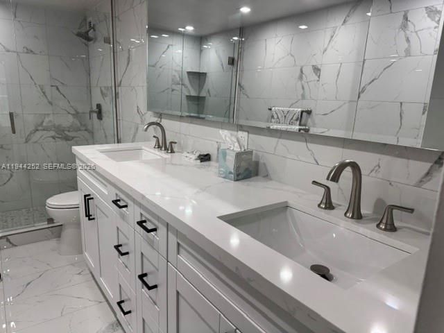5401 SE Collins Ave, Unit 1412, Miami Beach, FL 33140 Photo