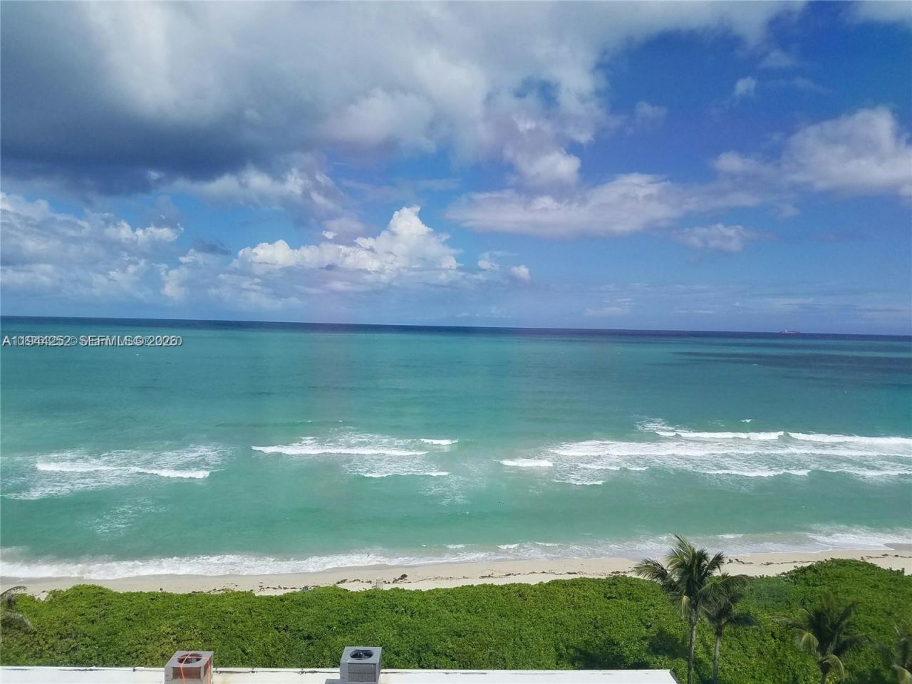 5401 SE Collins Ave , Unit 1412, Miami Beach, FL 33140 Photo