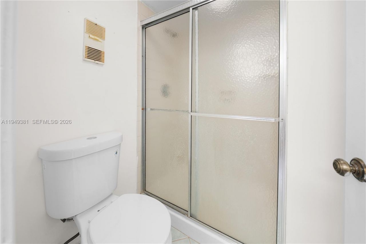 20905 NE 8th Ct , Unit 101-36, Miami, FL 33179 Photo