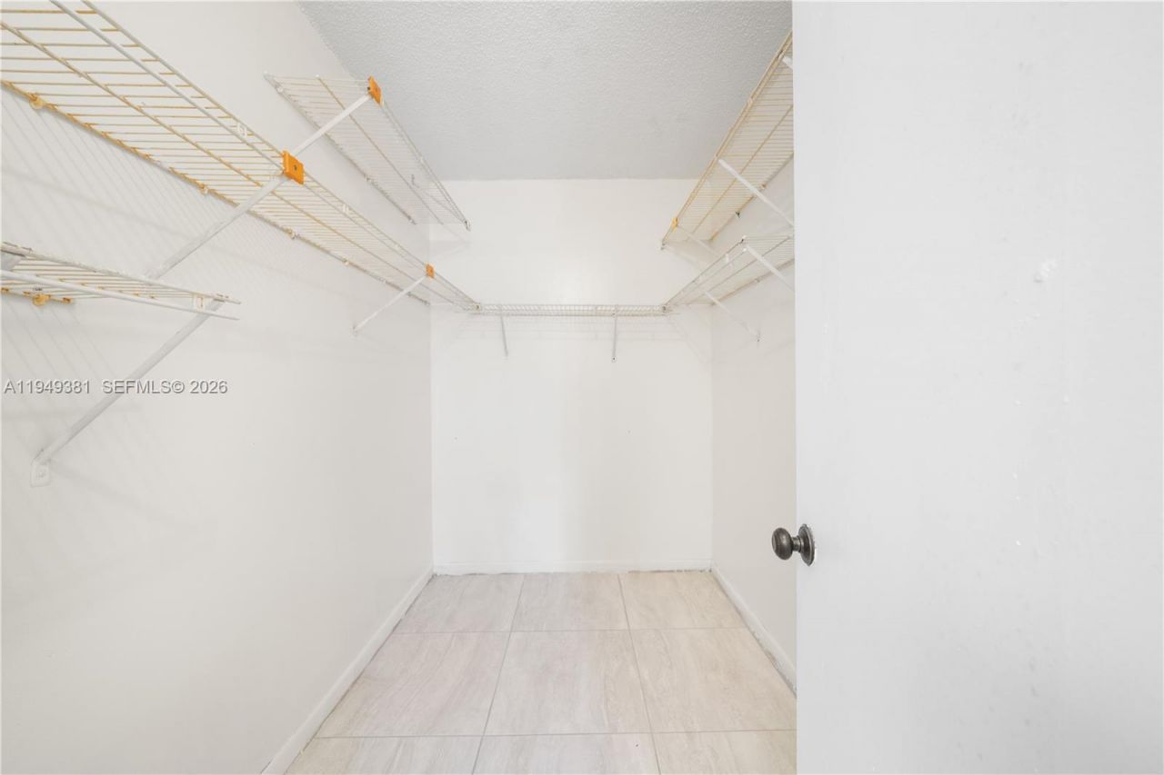 20905 NE 8th Ct , Unit 101-36, Miami, FL 33179 Photo