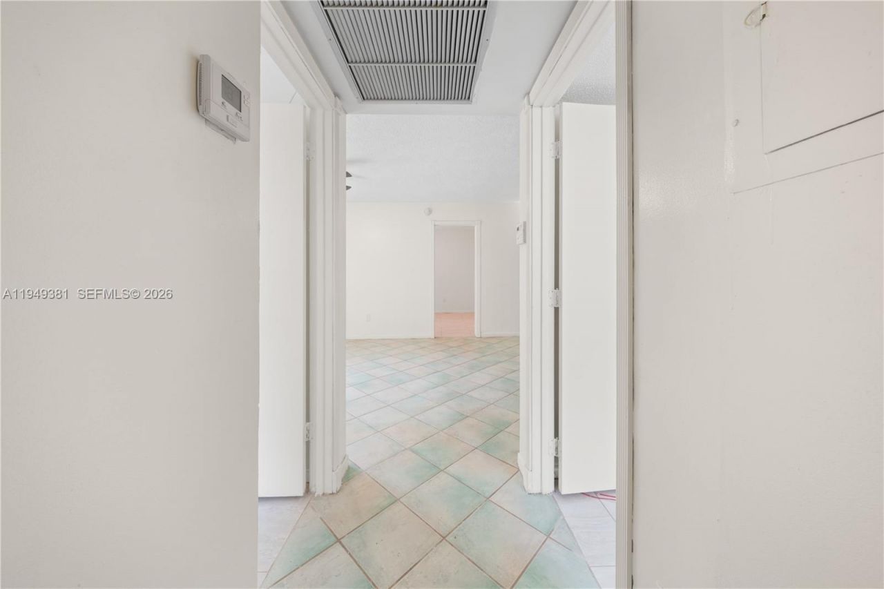 20905 NE 8th Ct , Unit 101-36, Miami, FL 33179 Photo