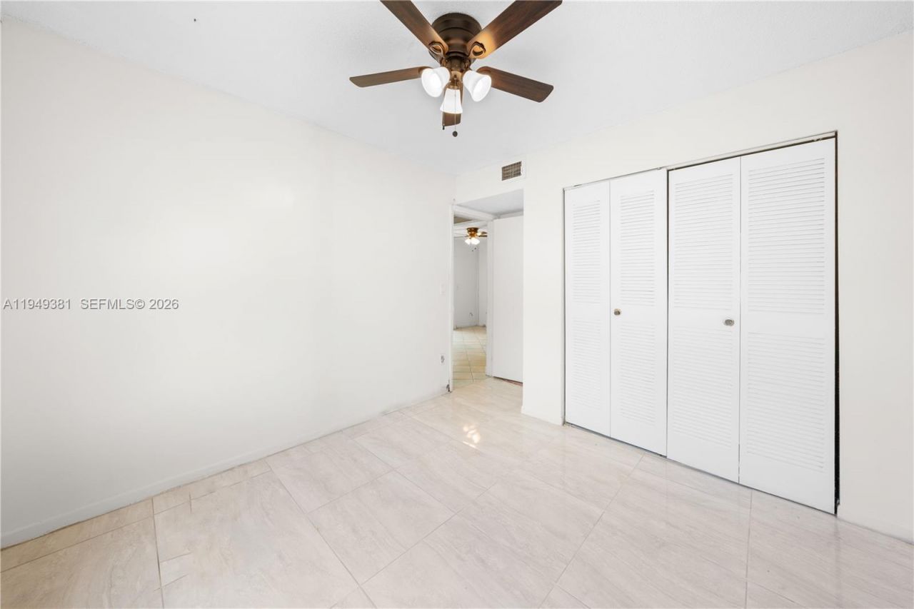 20905 NE 8th Ct , Unit 101-36, Miami, FL 33179 Photo