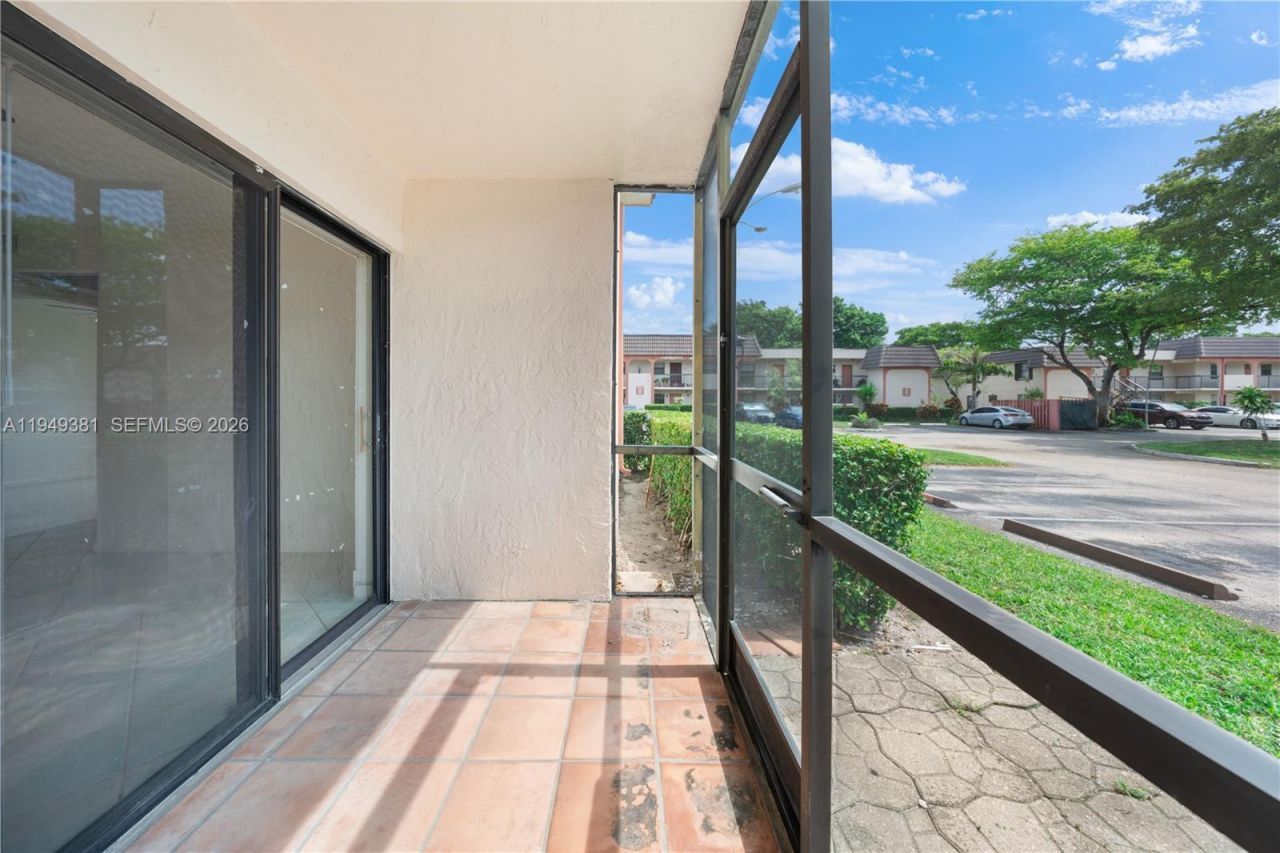 20905 NE 8th Ct , Unit 101-36, Miami, FL 33179 Photo