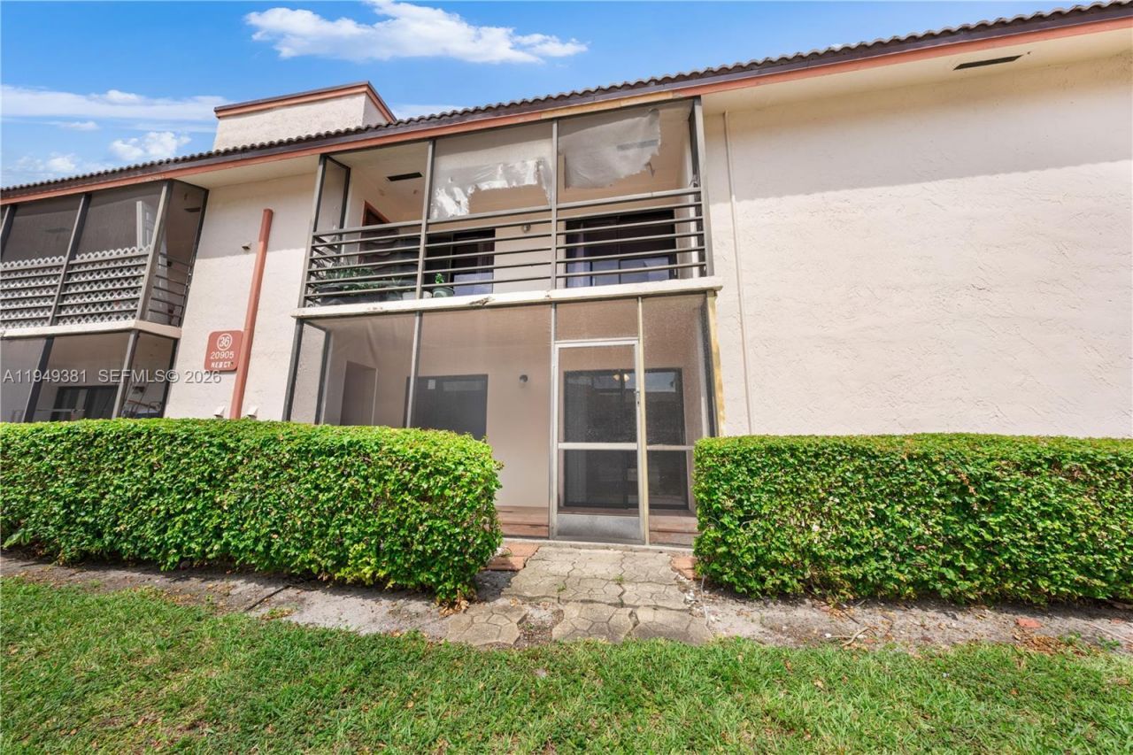20905 NE 8th Ct , Unit 101-36, Miami, FL 33179 Photo