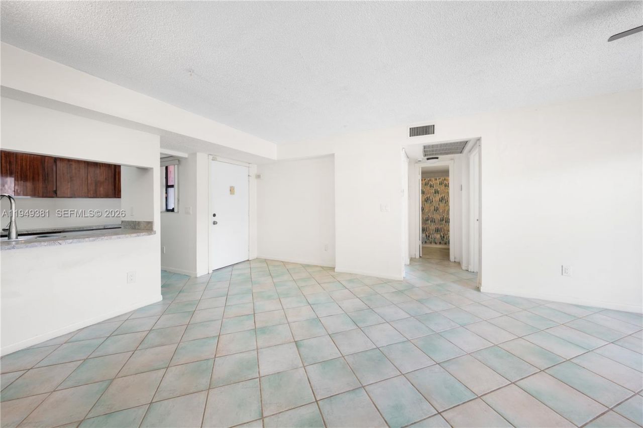 20905 NE 8th Ct , Unit 101-36, Miami, FL 33179 Photo