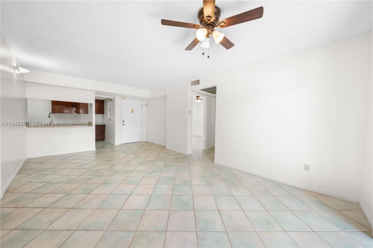 20905 NE 8th Ct , Unit 101-36, Miami, FL 33179 Photo