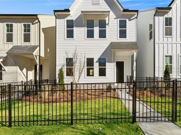 779 Auguste Avenue, Scottdale, GA 30079