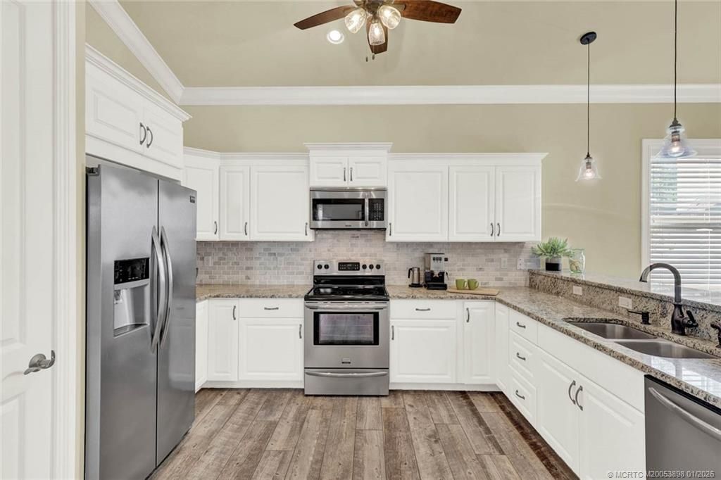 424 SW Camden Avenue, Stuart, FL 34994 Photo