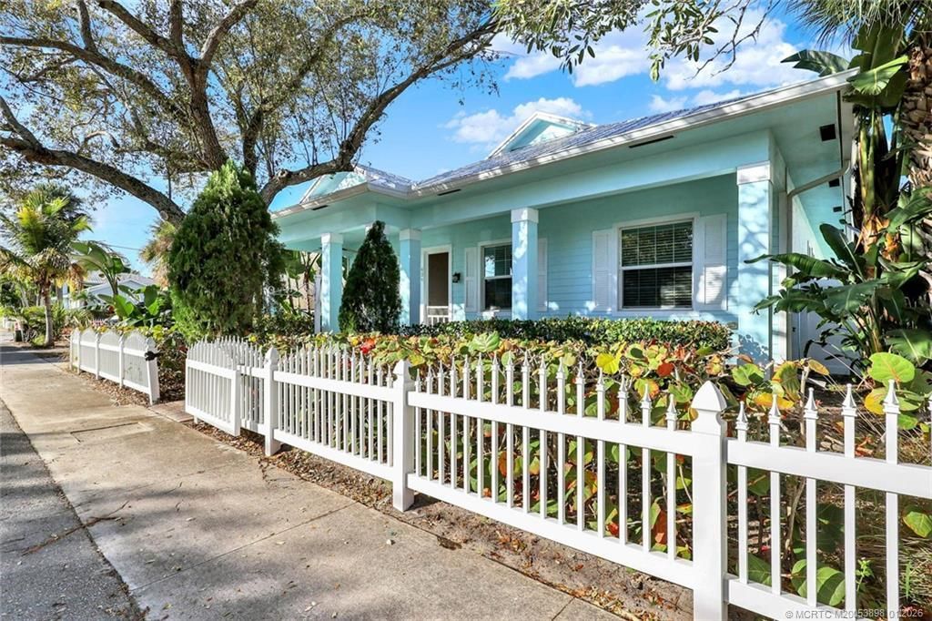 424 SW Camden Avenue, Stuart, FL 34994 Photo