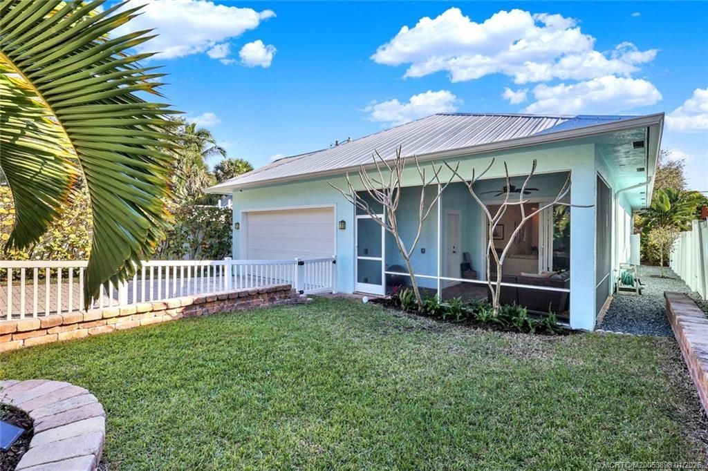 424 SW Camden Avenue, Stuart, FL 34994 Photo